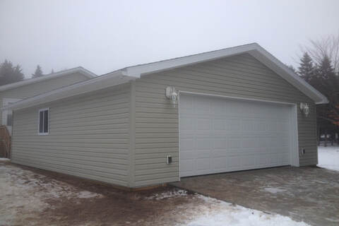 Отделка сайдингом технических помещений фото