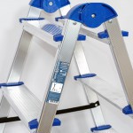 Стремянка алюминиевая двухсторонняя, 3 ступени, шт