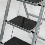 Стремянка стальная с широкими ступенями, 3 ступени, шт